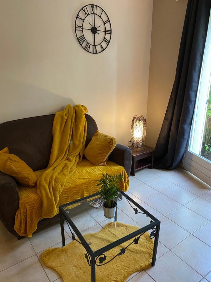 Appartement Cosy Avec Jardin Privatif Et Garage Fontainebleau Exterior photo